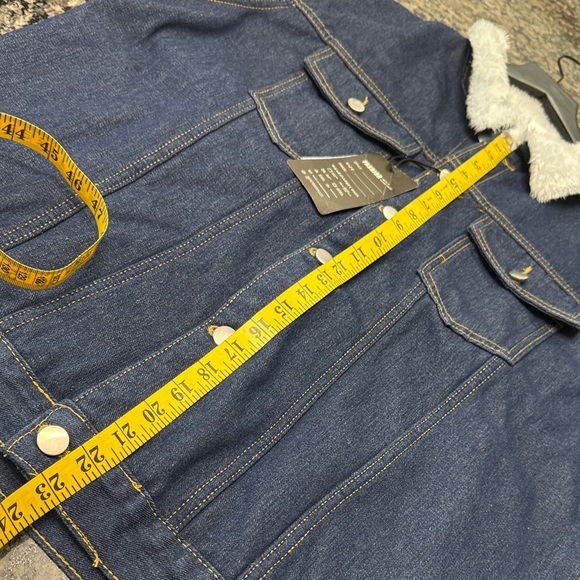 Denim Jacket with White fuzzy Collar NWT - Picture 8 of 11